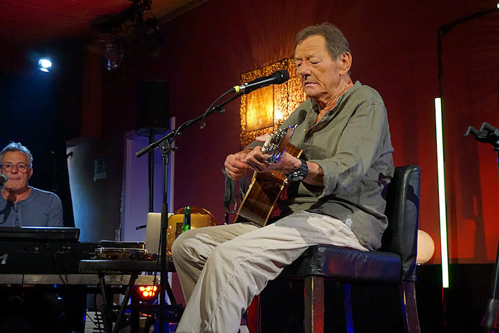 Dreharbeiten Homestory Mai 2020 97989757_3050097825058162_8878281254391250944_n.jpg